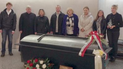 Committee member visits Strzelecki’s grave