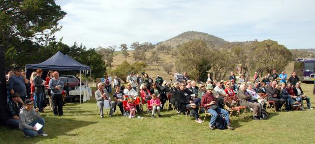 Crowds in Moonbah